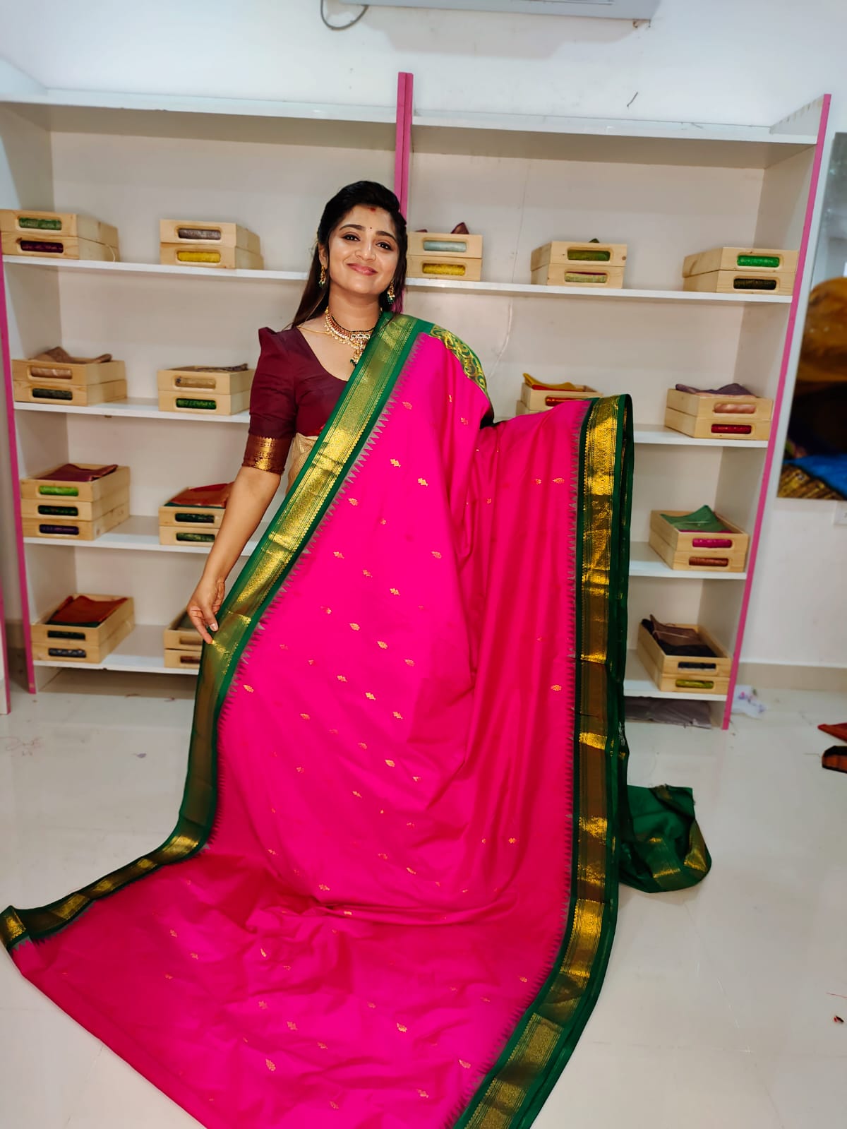 క్లియరెన్స్ సేల్ గద్వాల్
