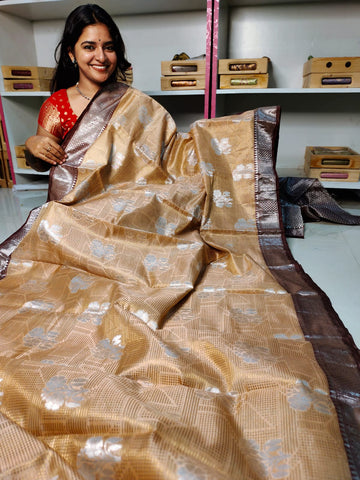 దీపావళికి చీరలు ఆఫర్ చేయండి