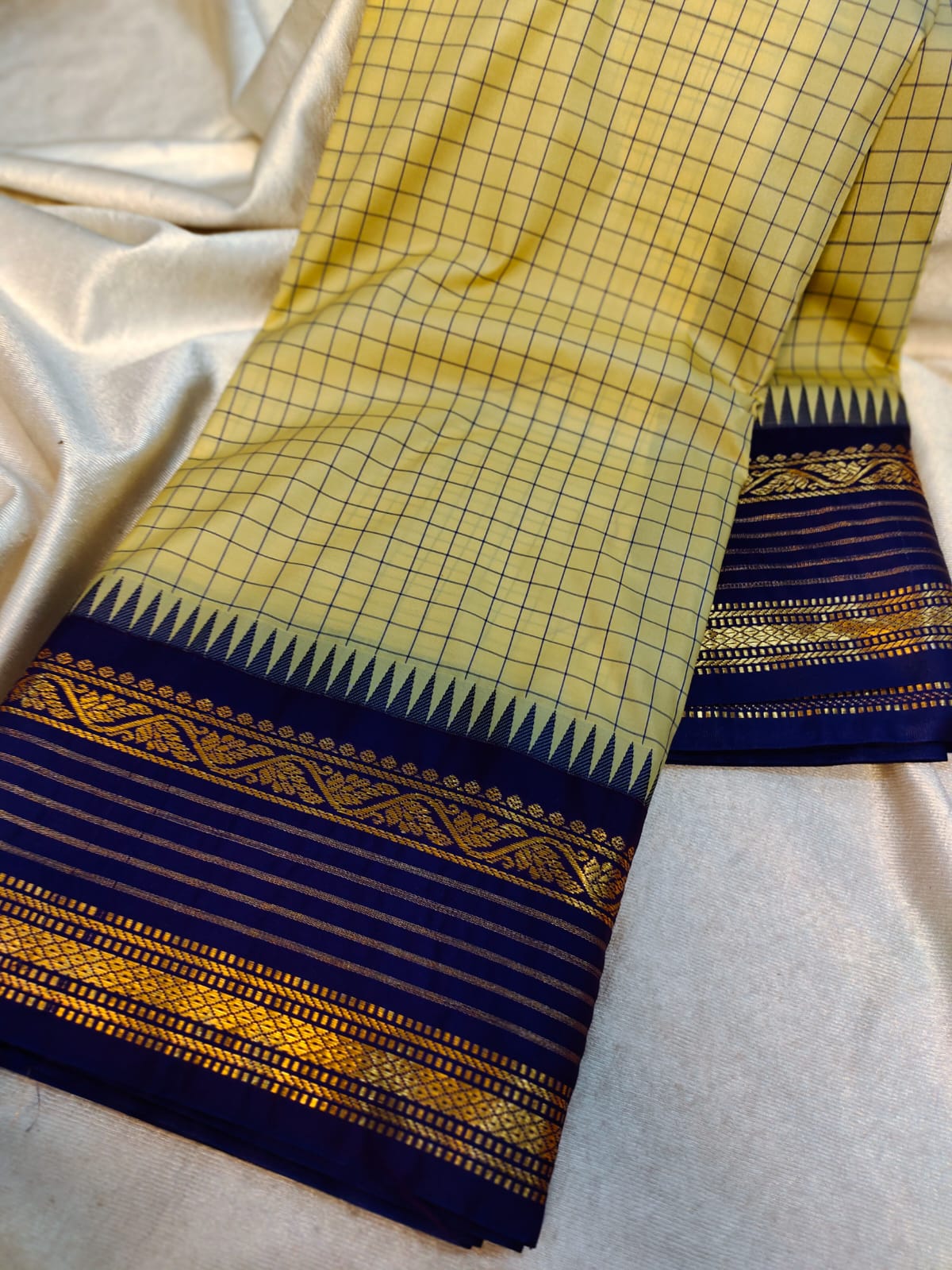Sravanam gadwal sale