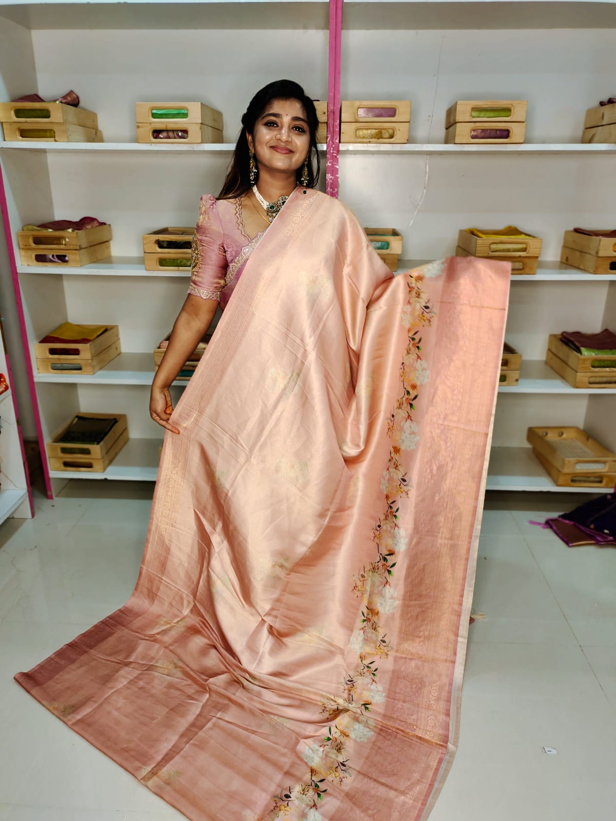 శ్రావణమాసం క్లియరెన్స్ సేల్ ఫ్యాన్సీ చీరలు