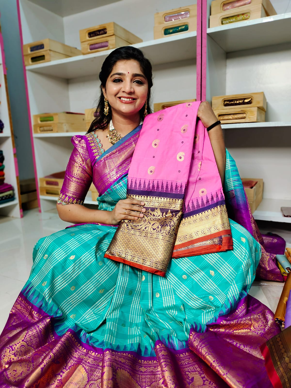 Vitange gadwal silk