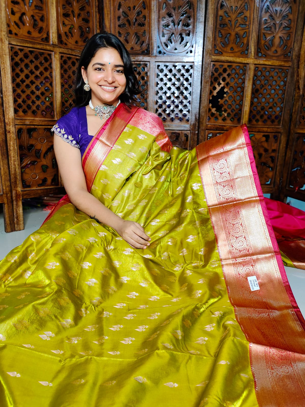 సంక్రాంతికి చీర ఆఫర్