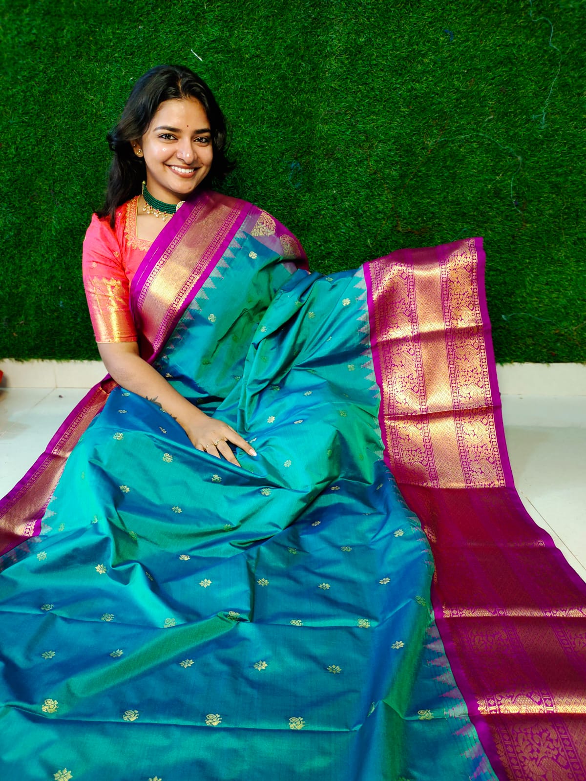 50% గద్వాల్ సిల్క్ చీర ఆఫర్