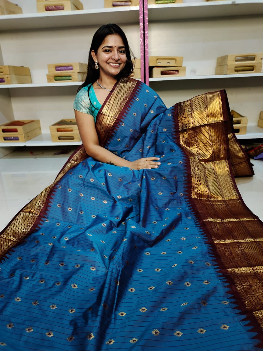 Gadwal offer sarees