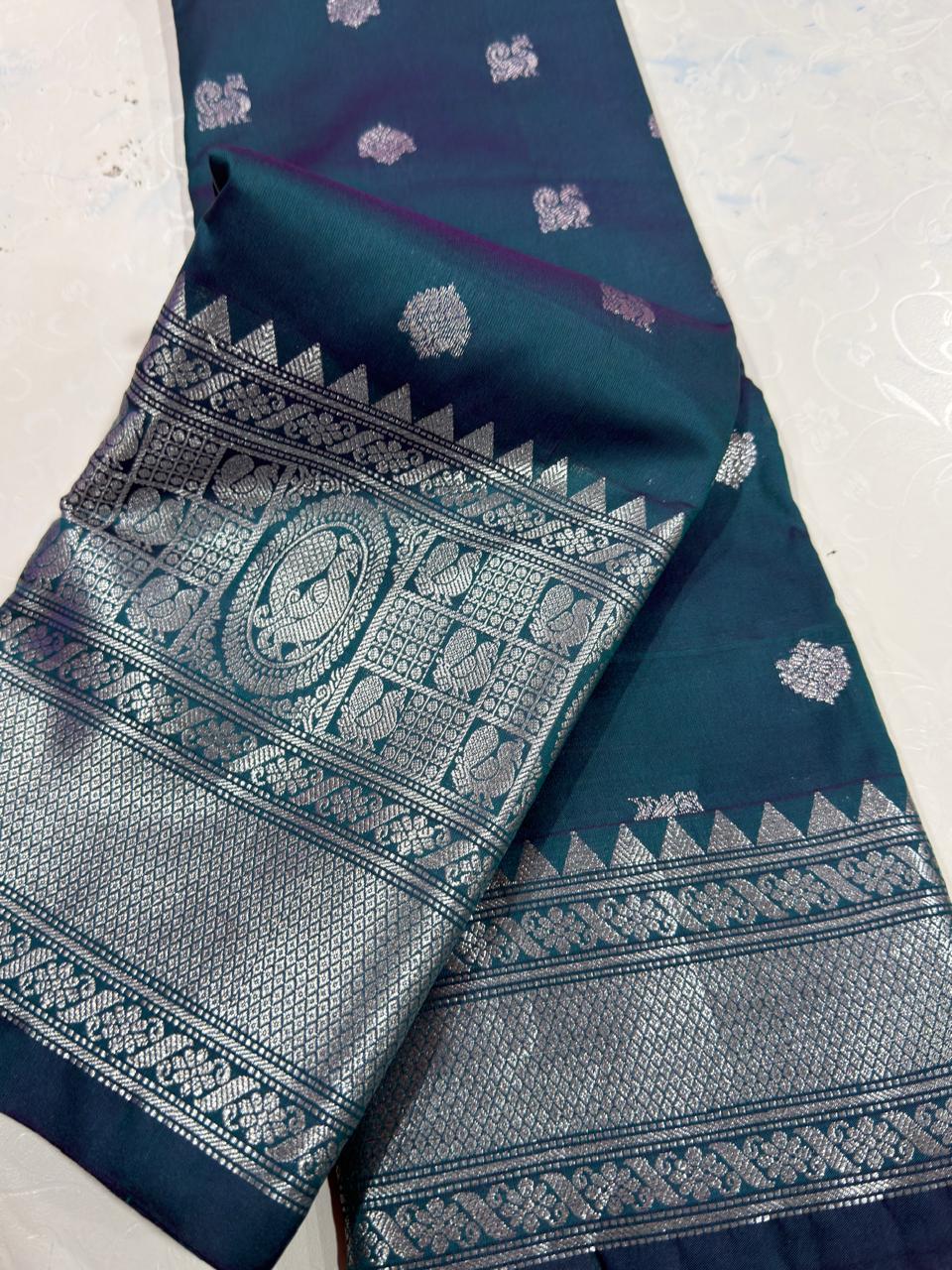 ఫిబ్రవరి అమ్మకం