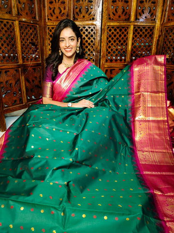 60% గద్వాల్ పట్టును అందిస్తున్నాయి