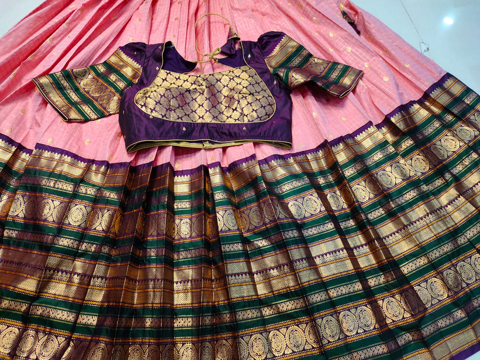 Vintage gadwal lehangas