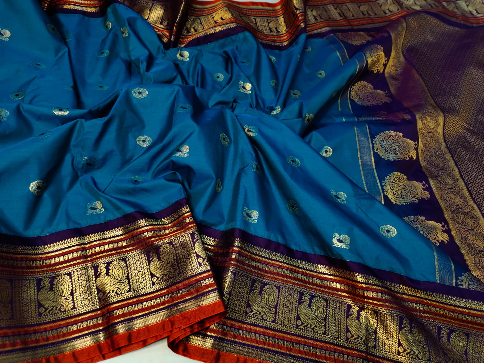 Vintage valli gadwal