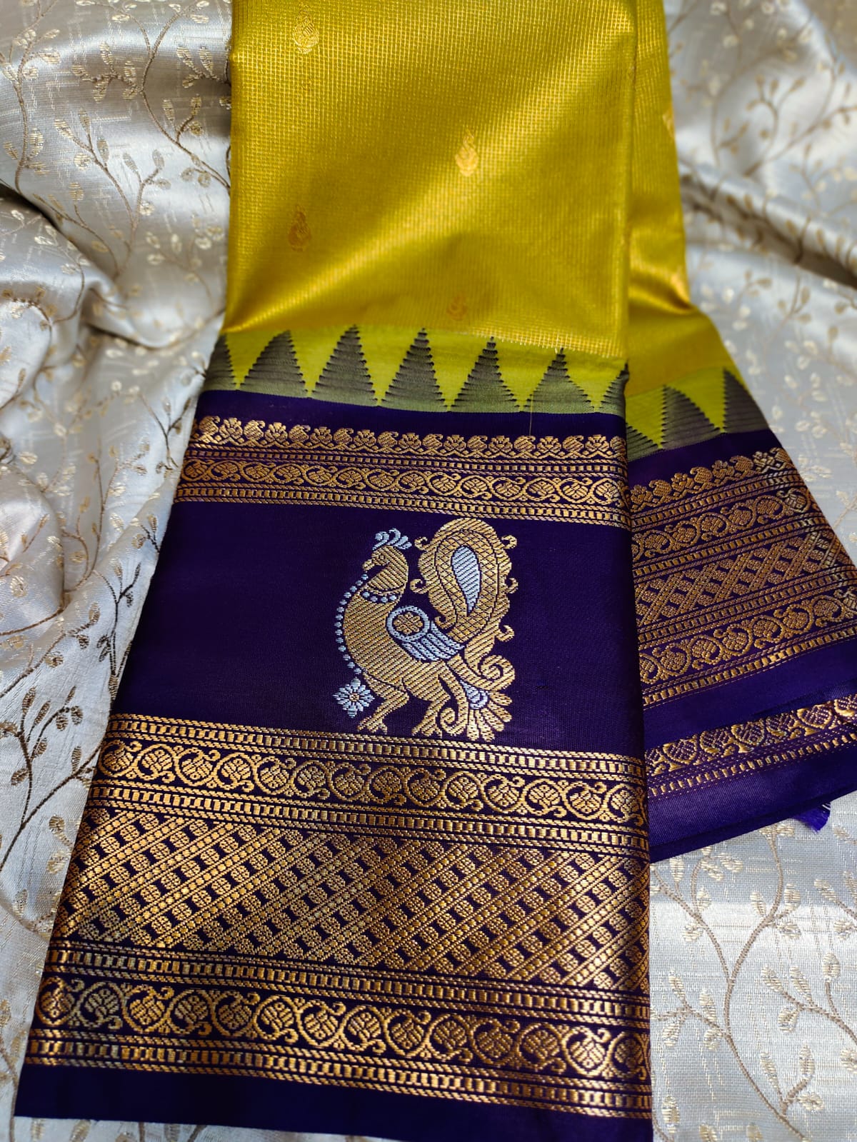 Premium vitange gadwal silk sarees