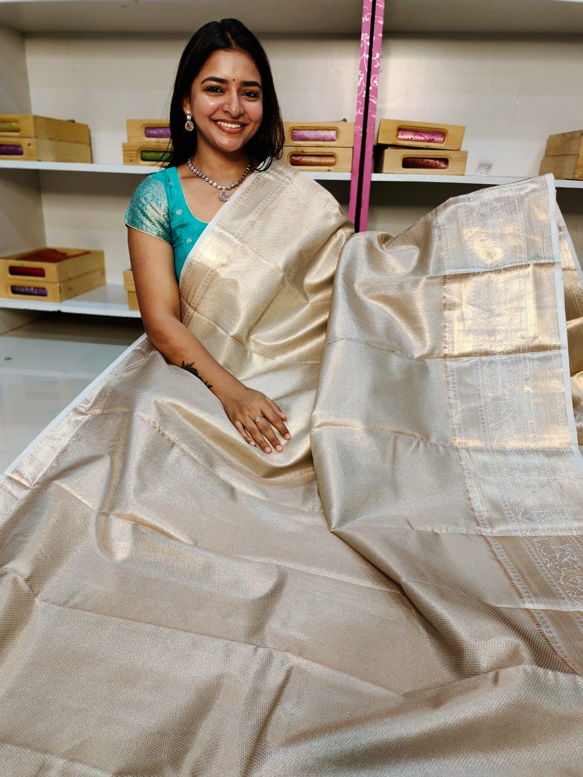 90% offer kanchi pattu sarees