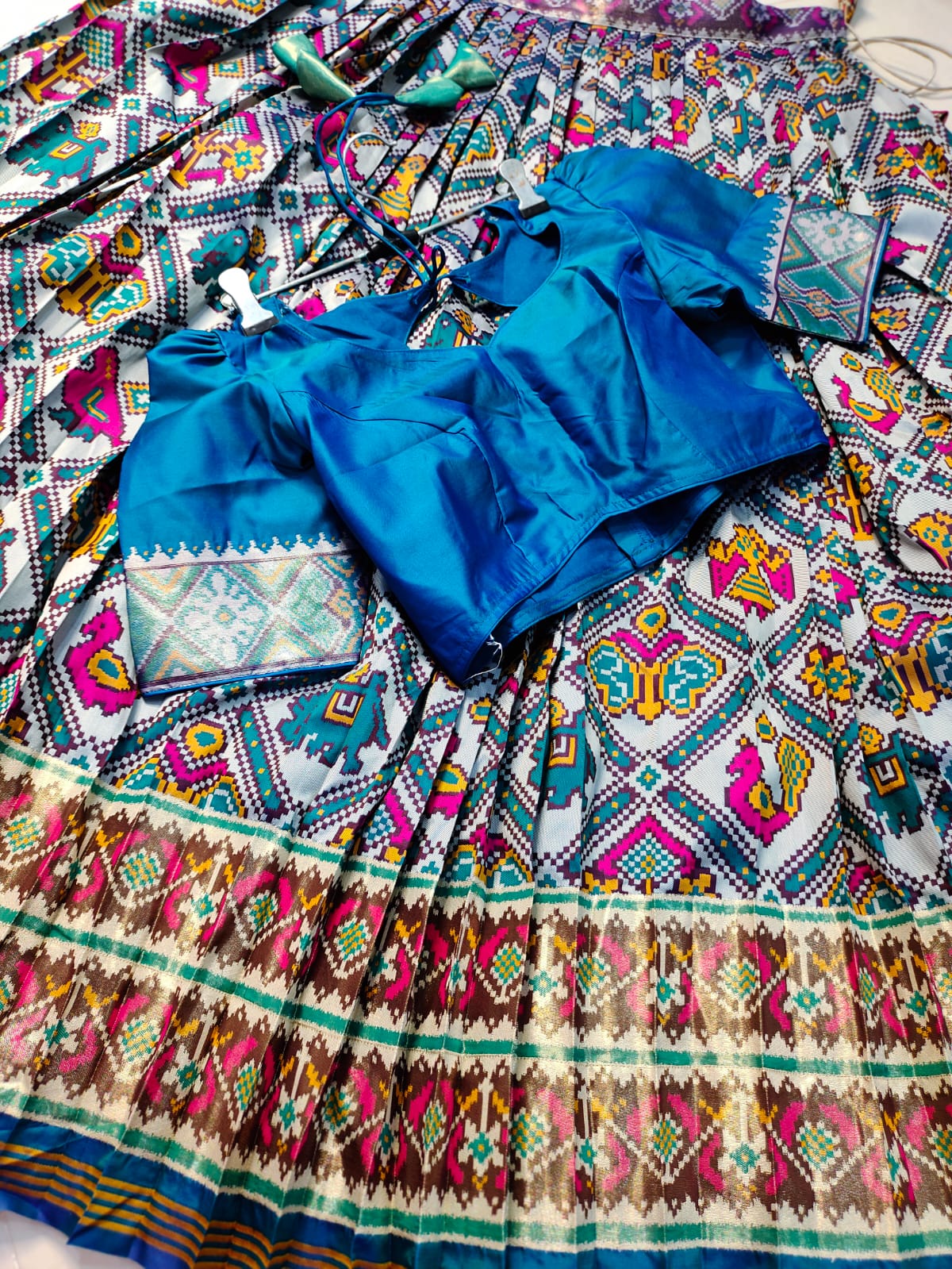 Patola lehangas