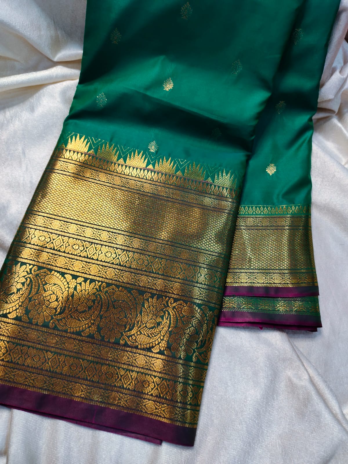 60% offer gadwal saree