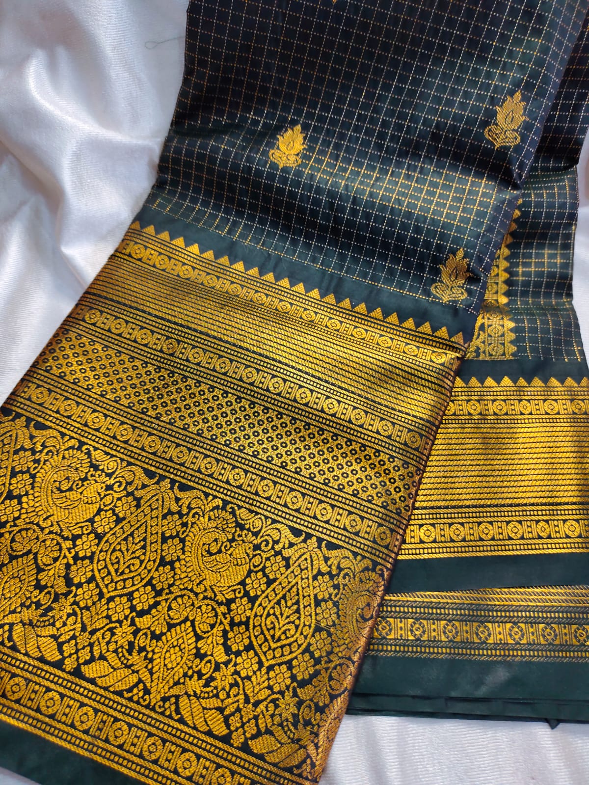 Vintage valli gadwal
