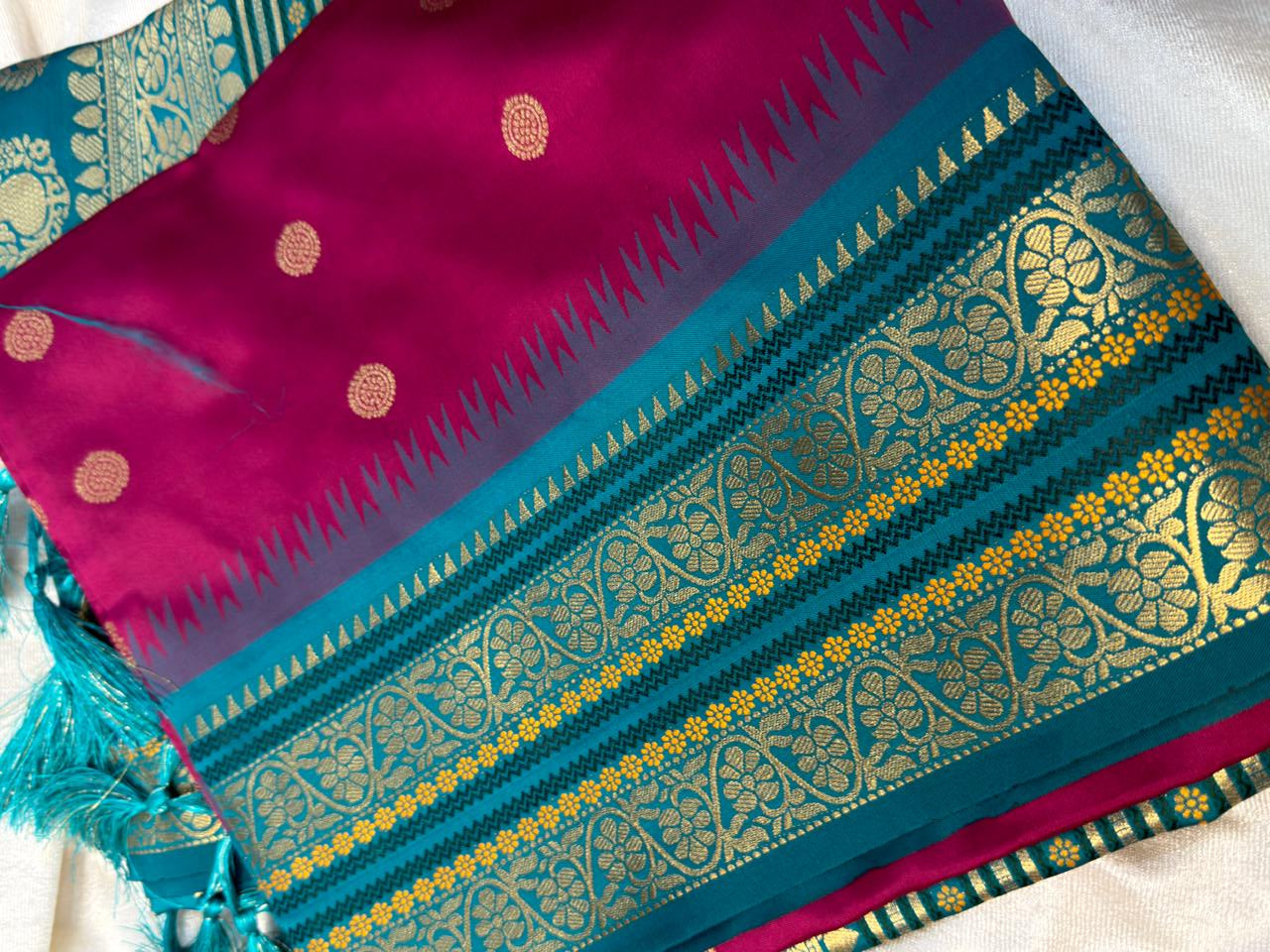 65% offer saree