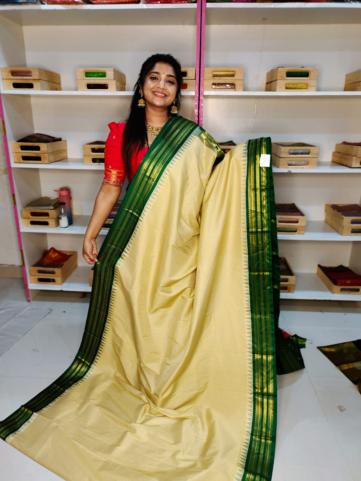ఫిబ్రవరి గద్వాల్ సేల్