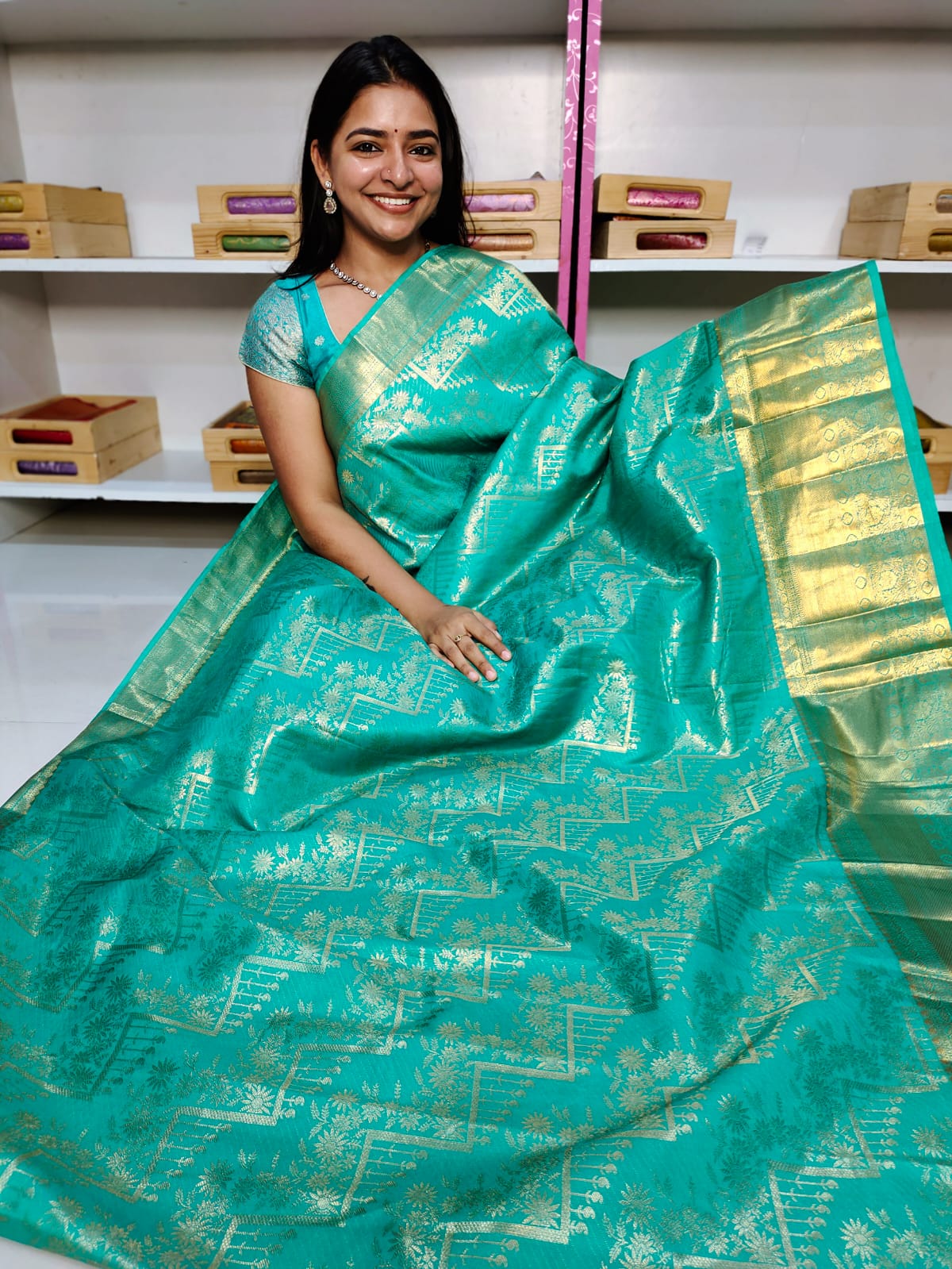 90% offer kanchi pattu sarees