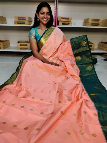 Gadwal offer sarees