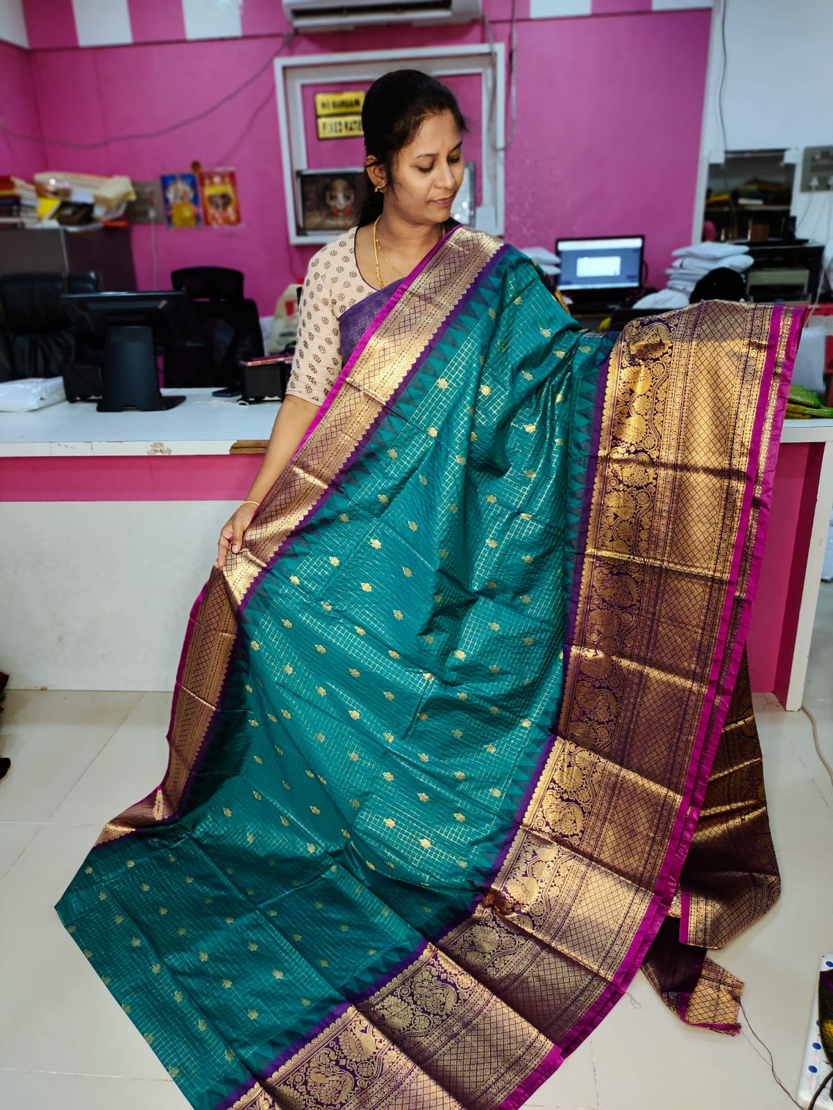 60% offer gadwal saree