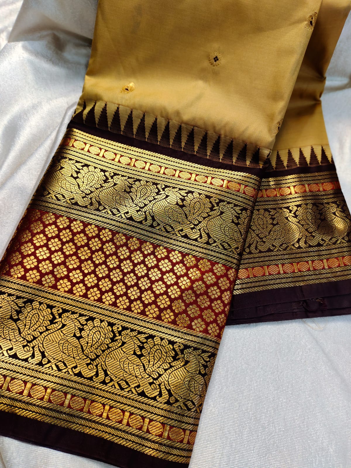 Vintage valli gadwal