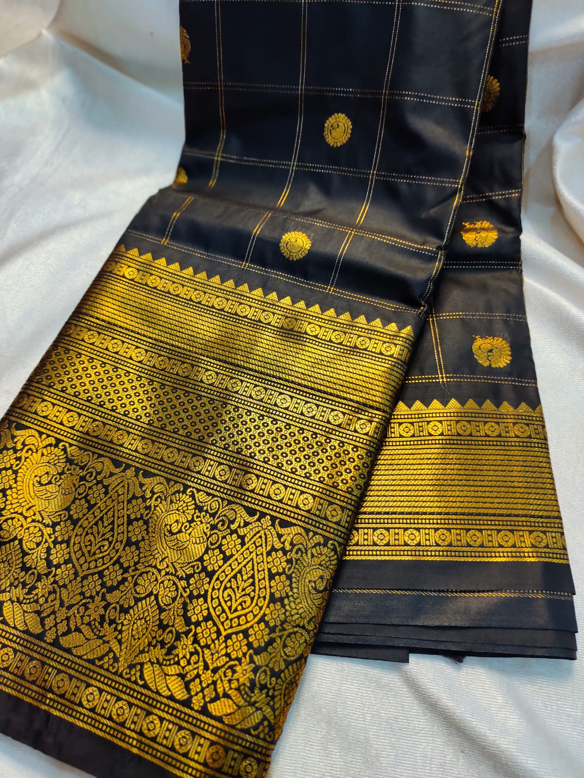 Vintage valli gadwal