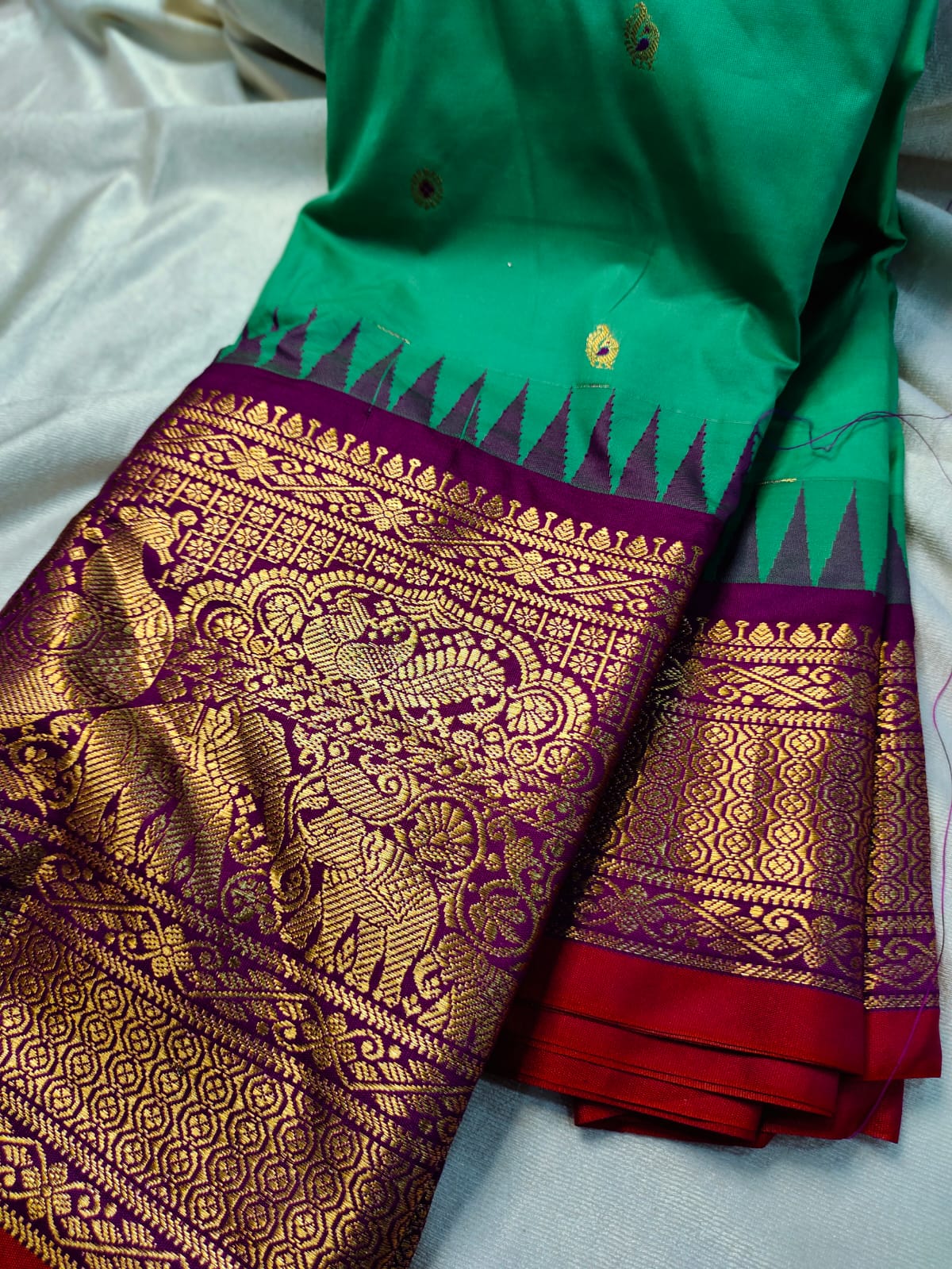 60% offer gadwal sarees