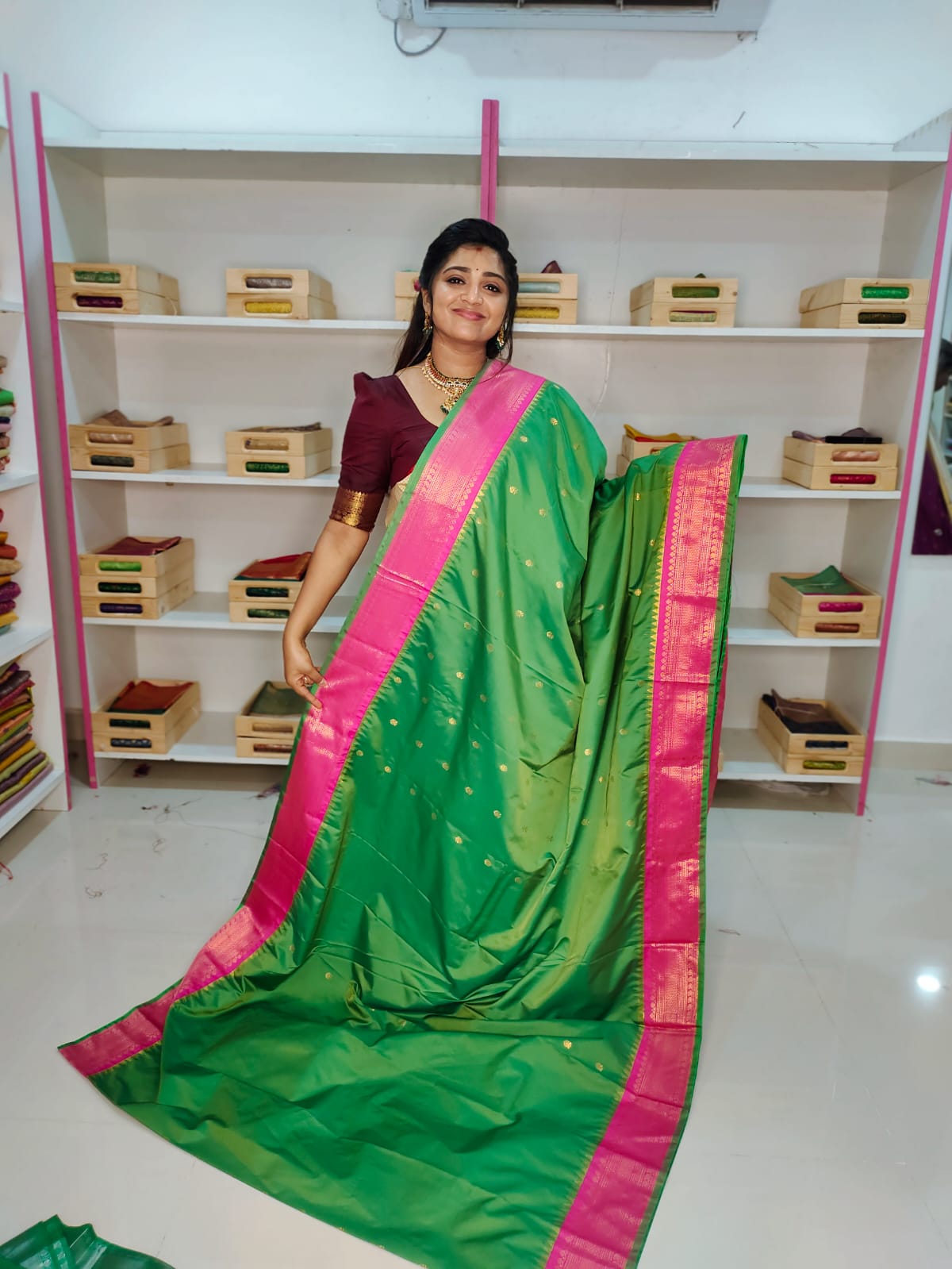 క్లియరెన్స్ సేల్ గద్వాల్