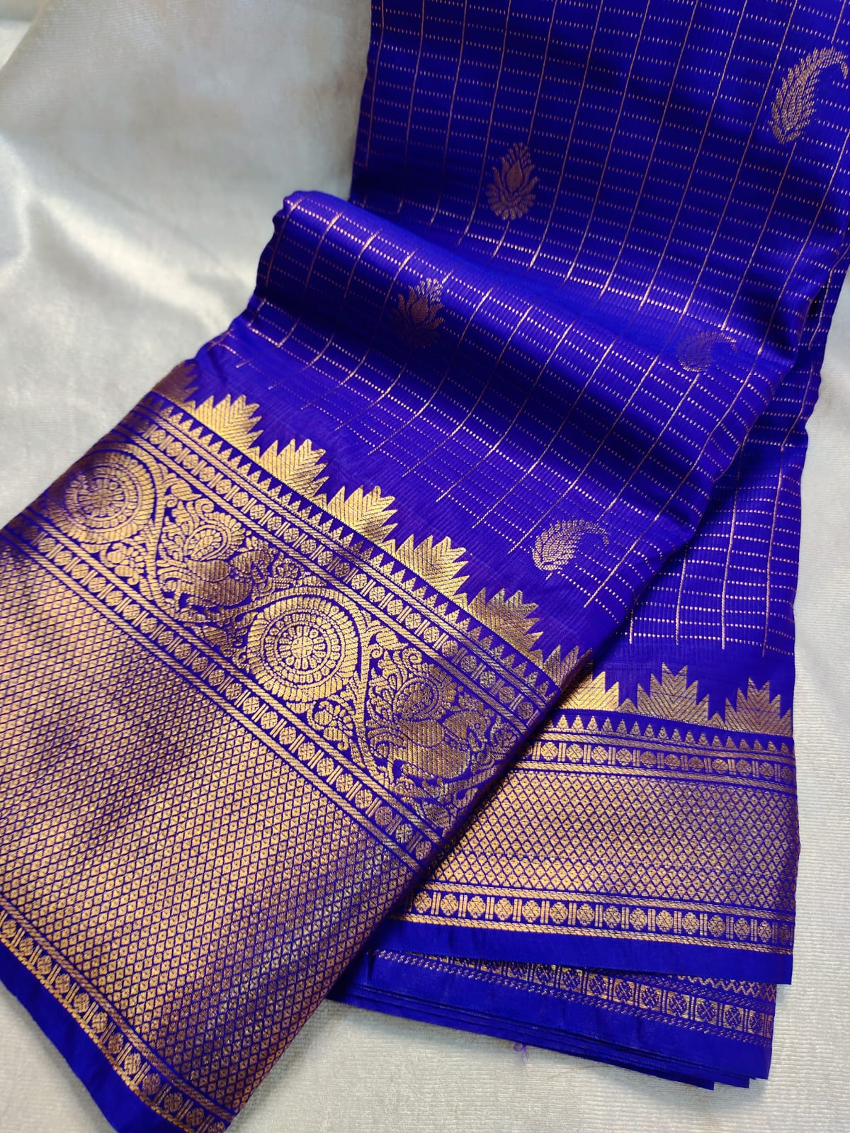 Vintage valli gadwal