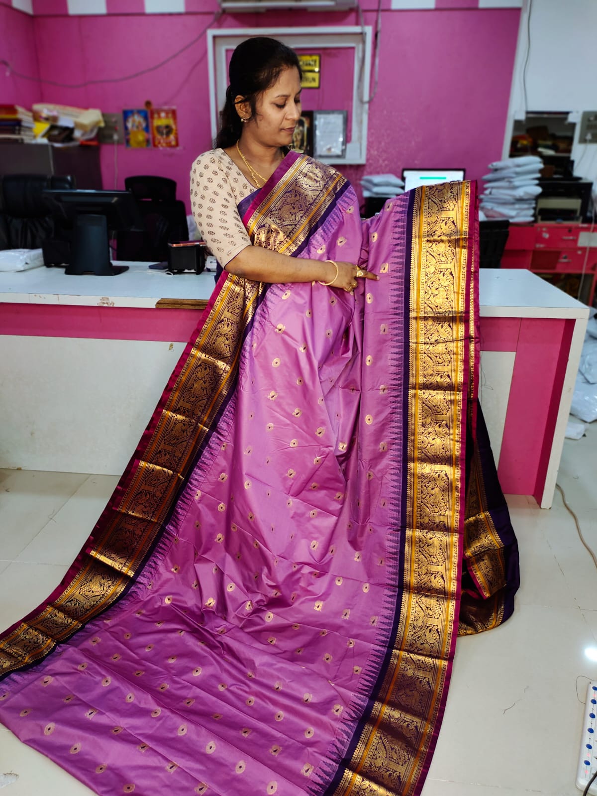 60% offer gadwal saree