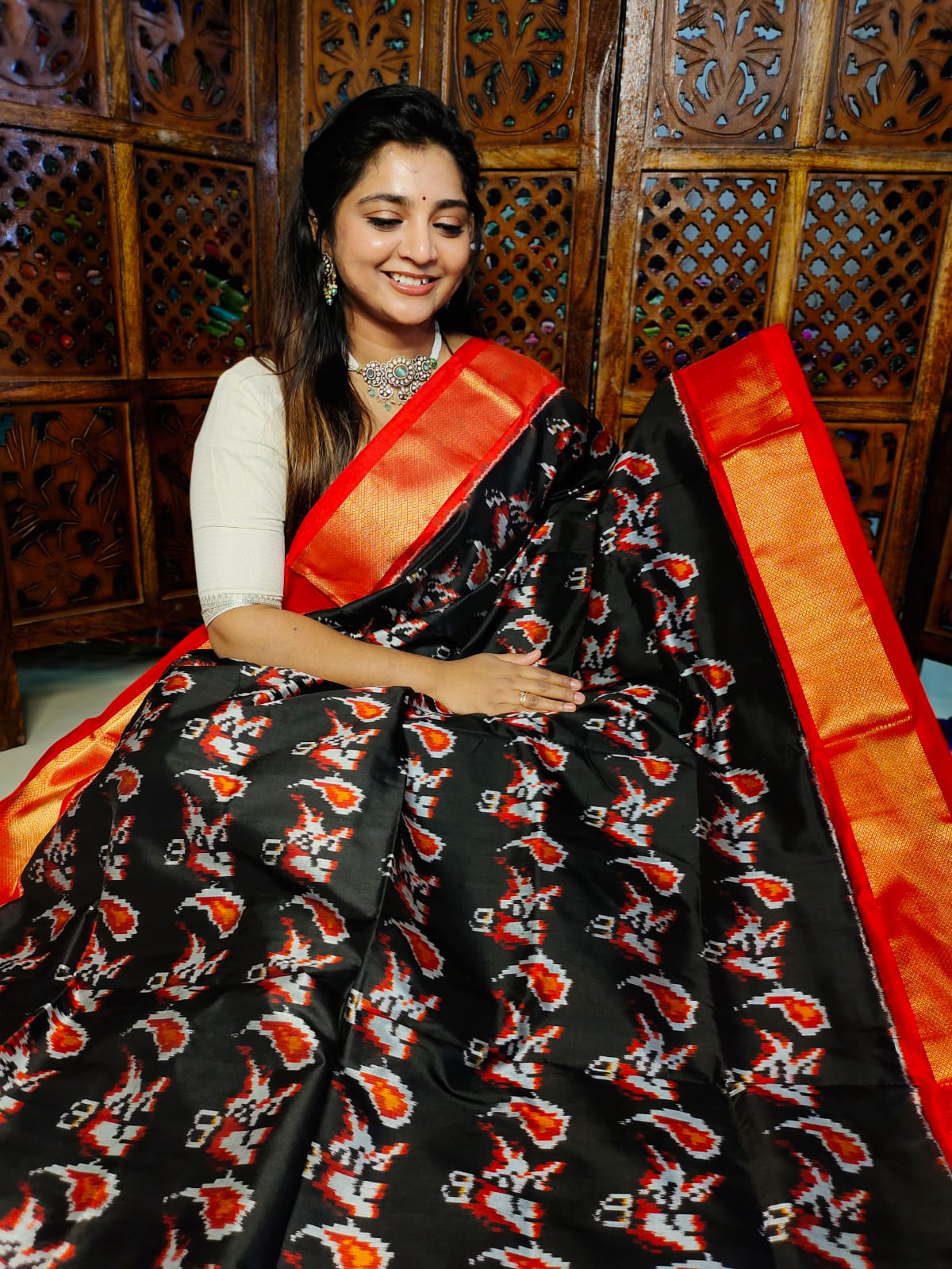50% offer ikkat pattu sarees 
Silk mark certified