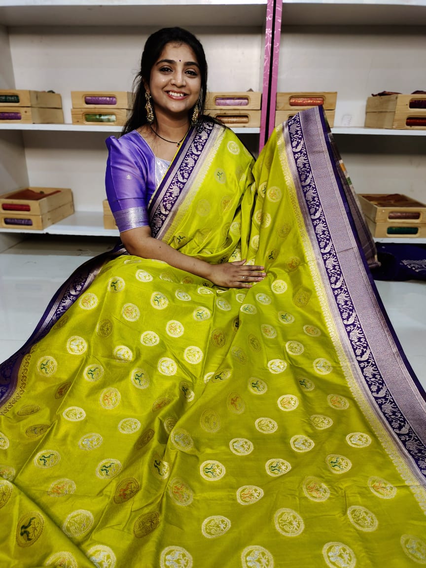 50% offer banarasi georgette saree