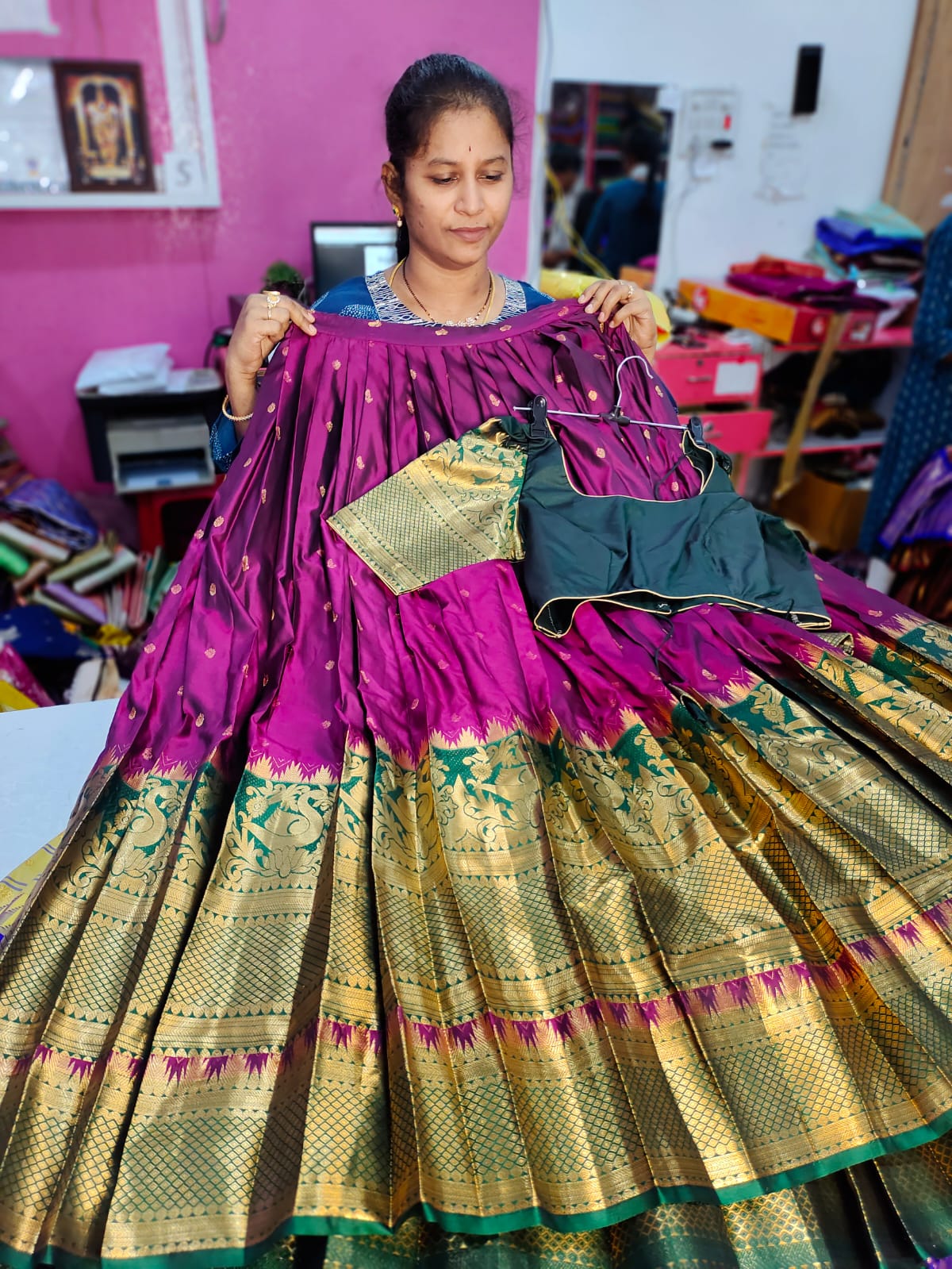 Sale gadwal lehangas