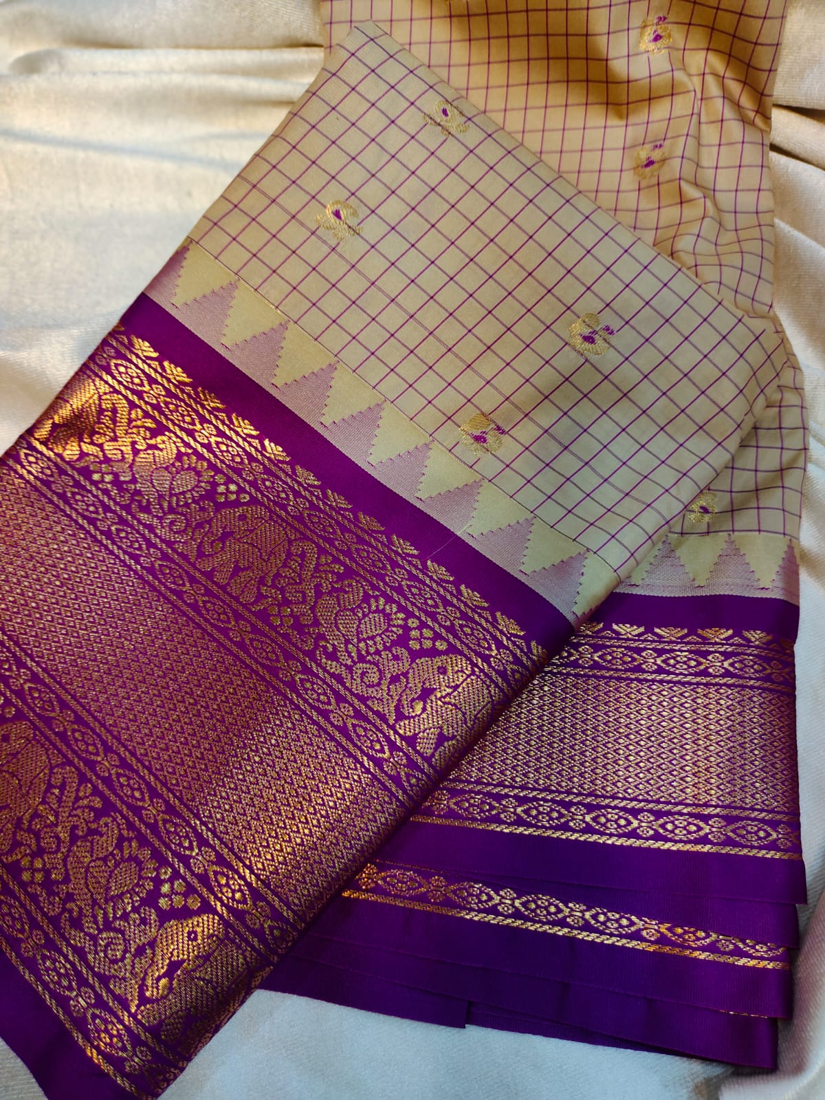 Sravanam gadwal sale