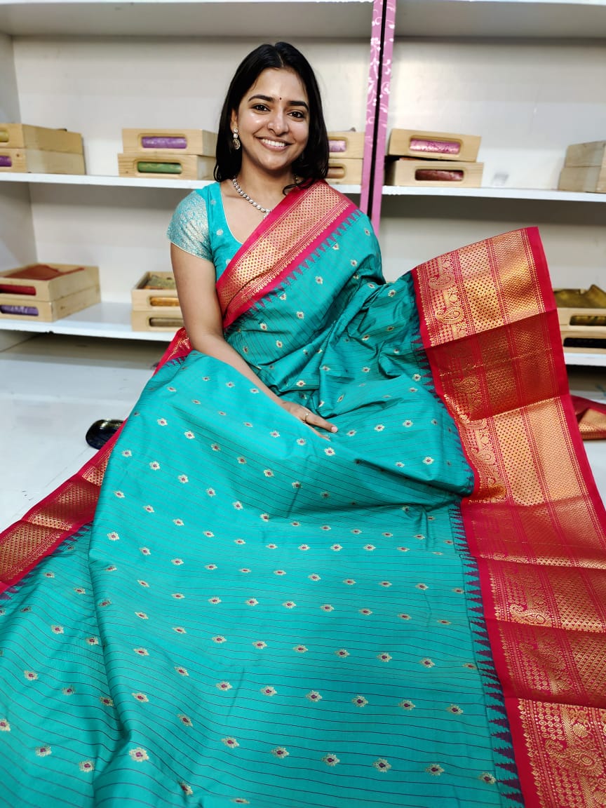 Gadwal offer sarees