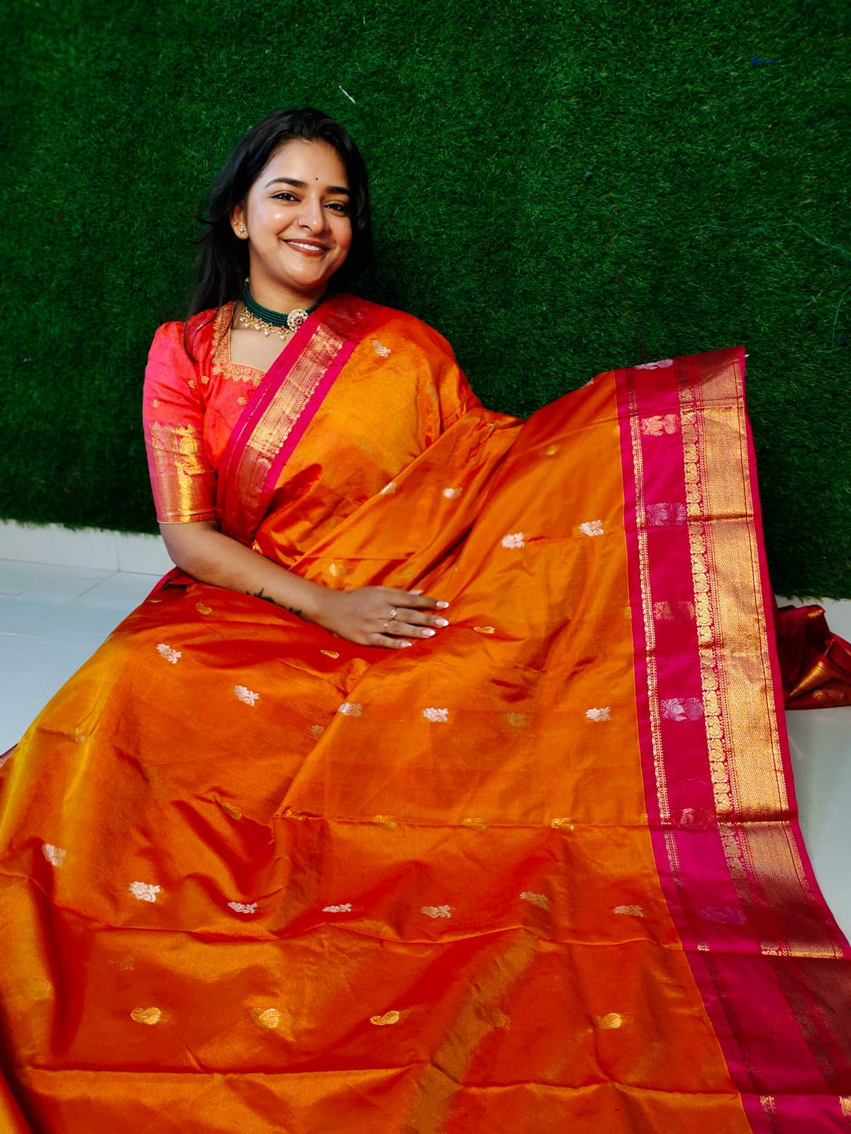 50% గద్వాల్ సిల్క్ చీర ఆఫర్