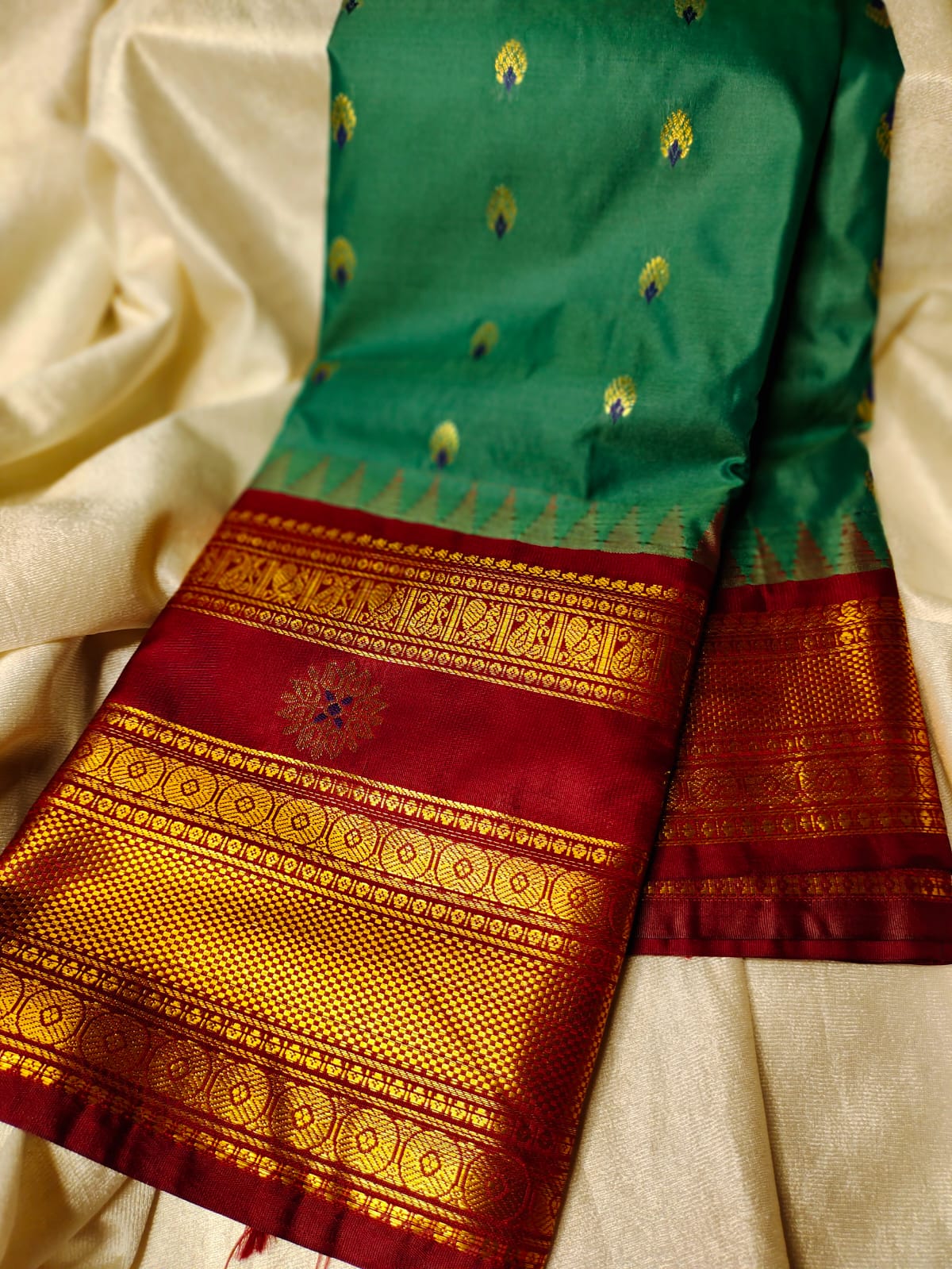 Vitange gadwal silk saree