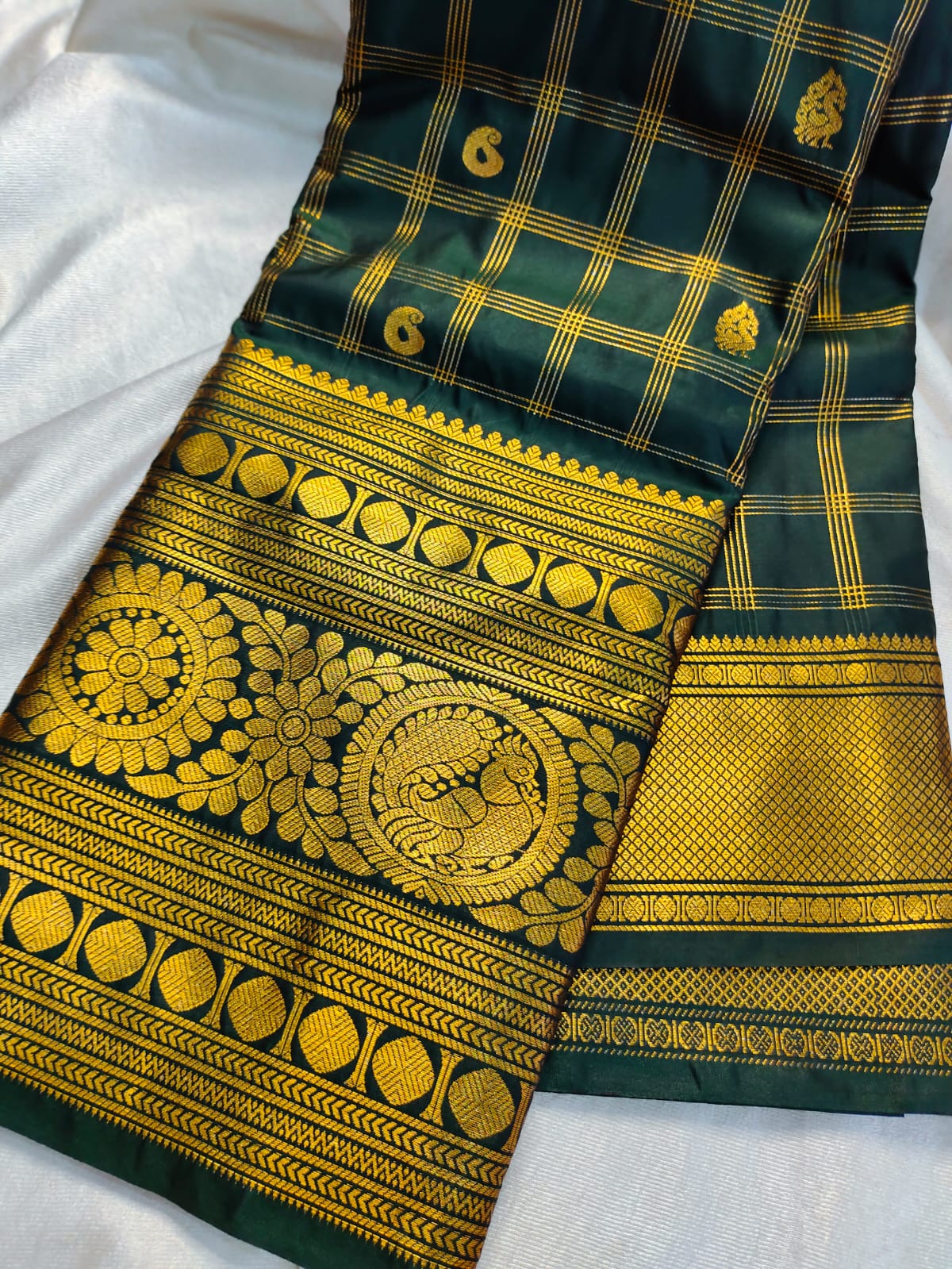 Vintage valli gadwal