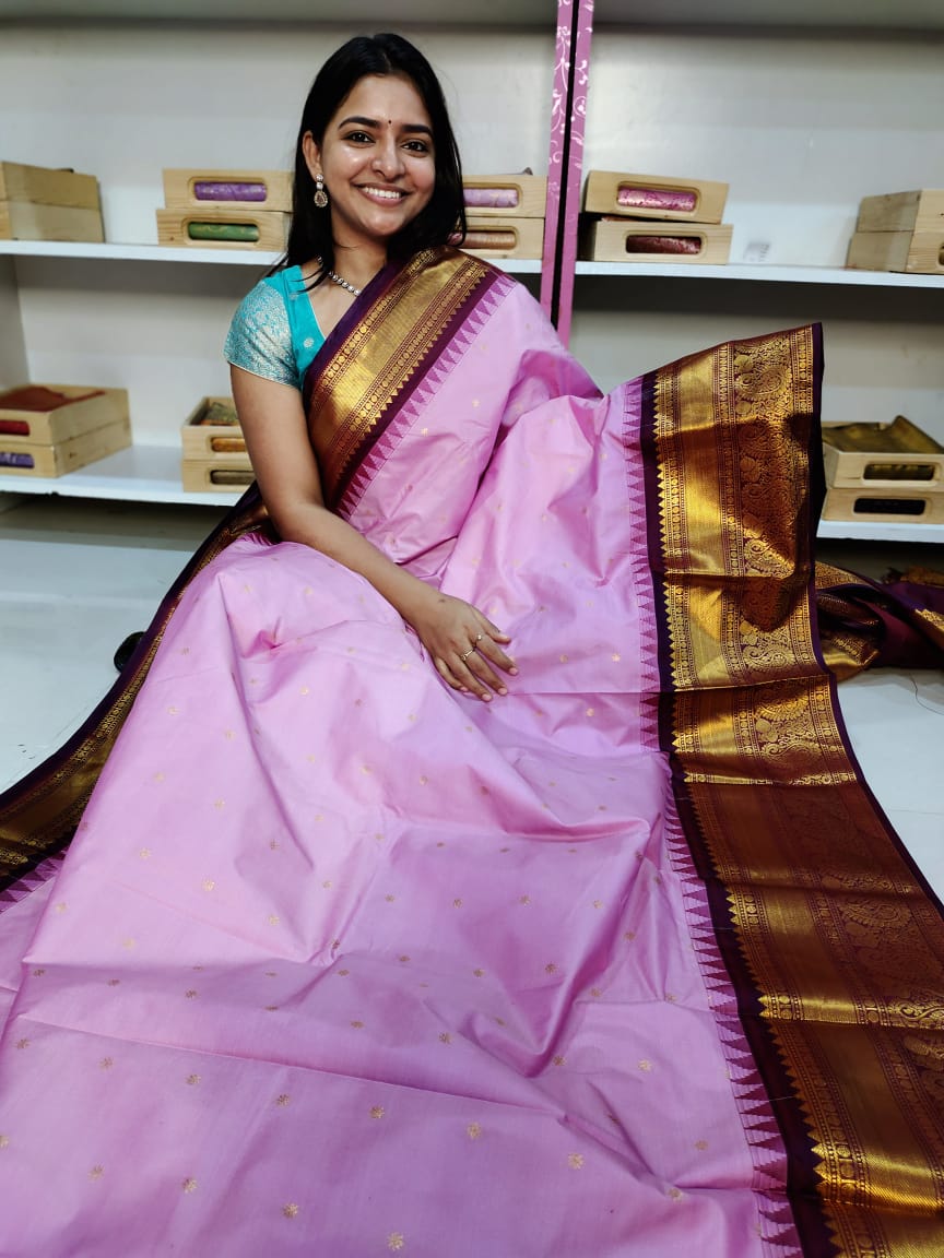 Gadwal offer sarees