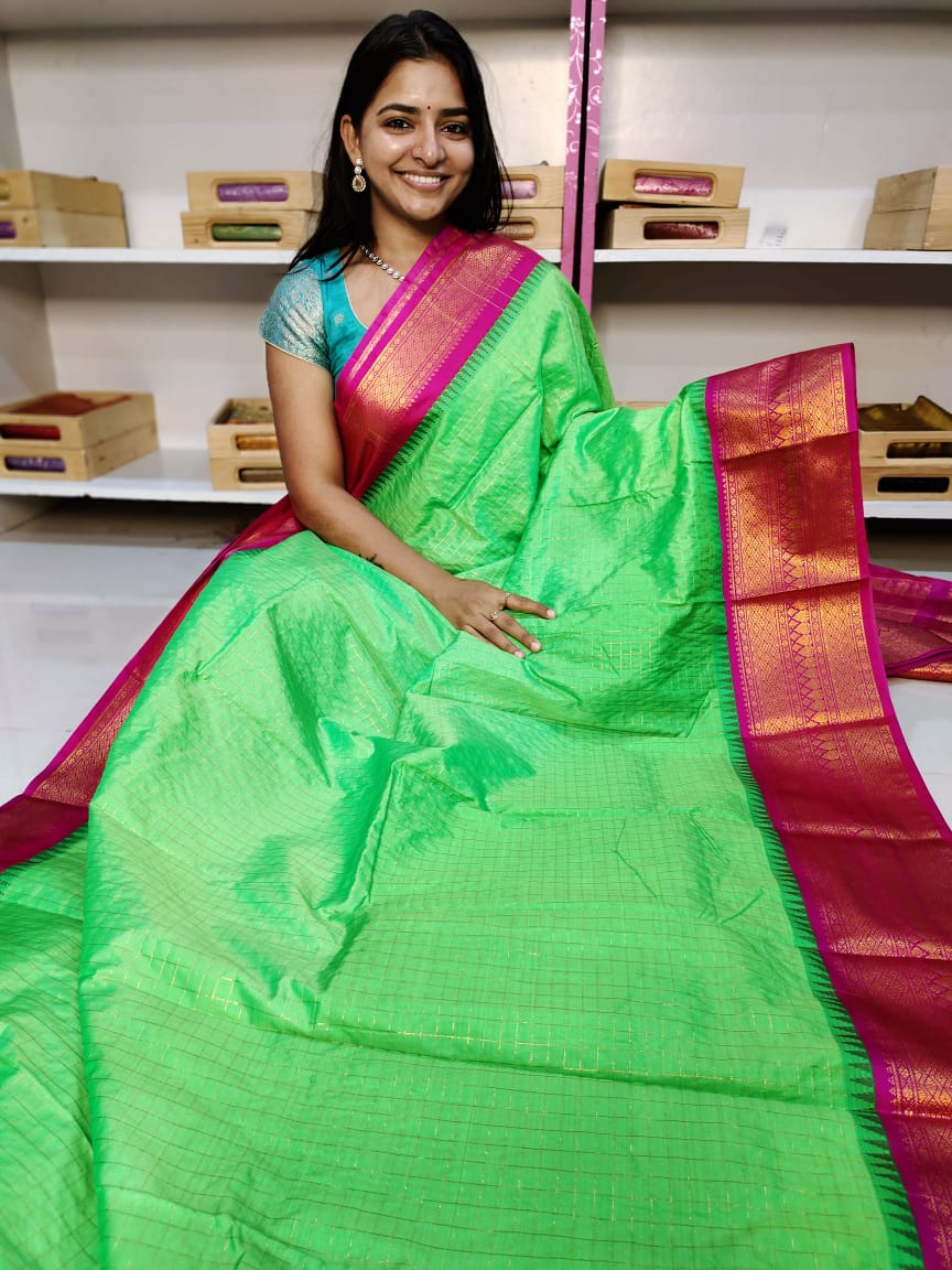 Gadwal offer sarees