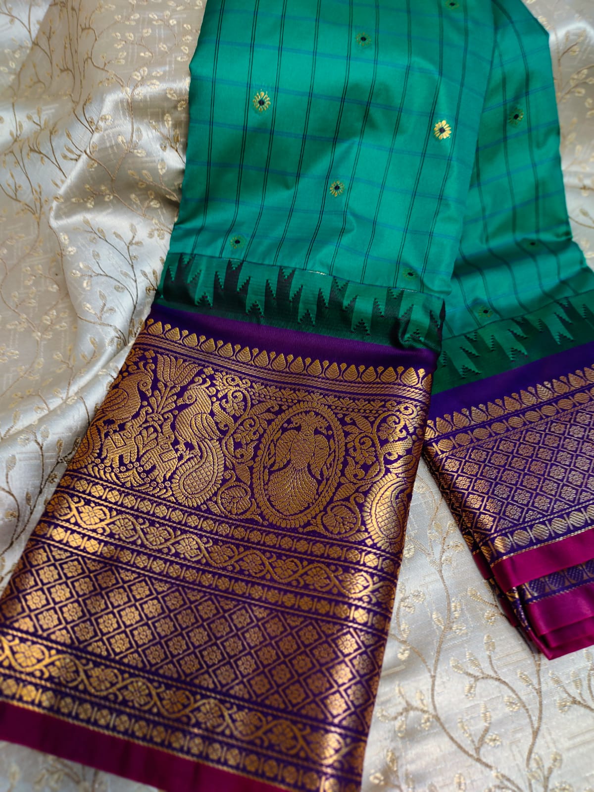 ప్రీమియం గద్వాల్ సిల్క్ చీరలు