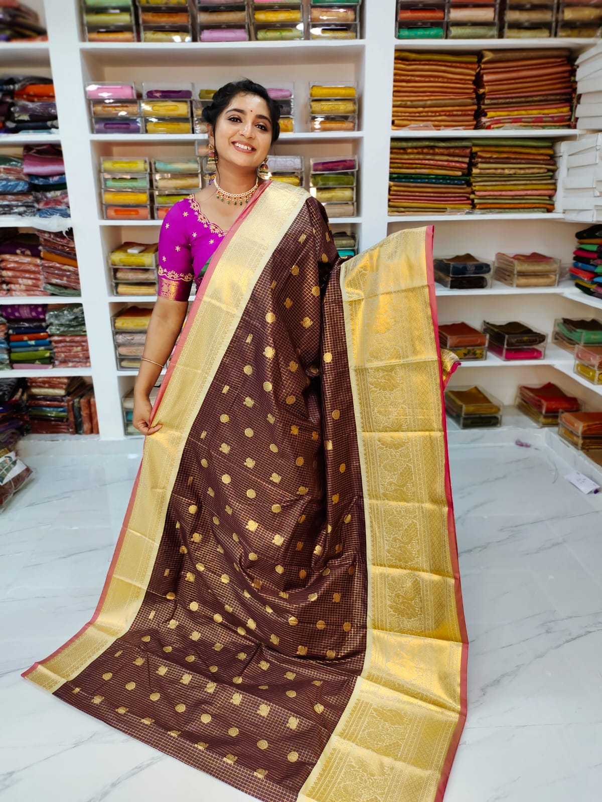 50% offer Valli gadwal