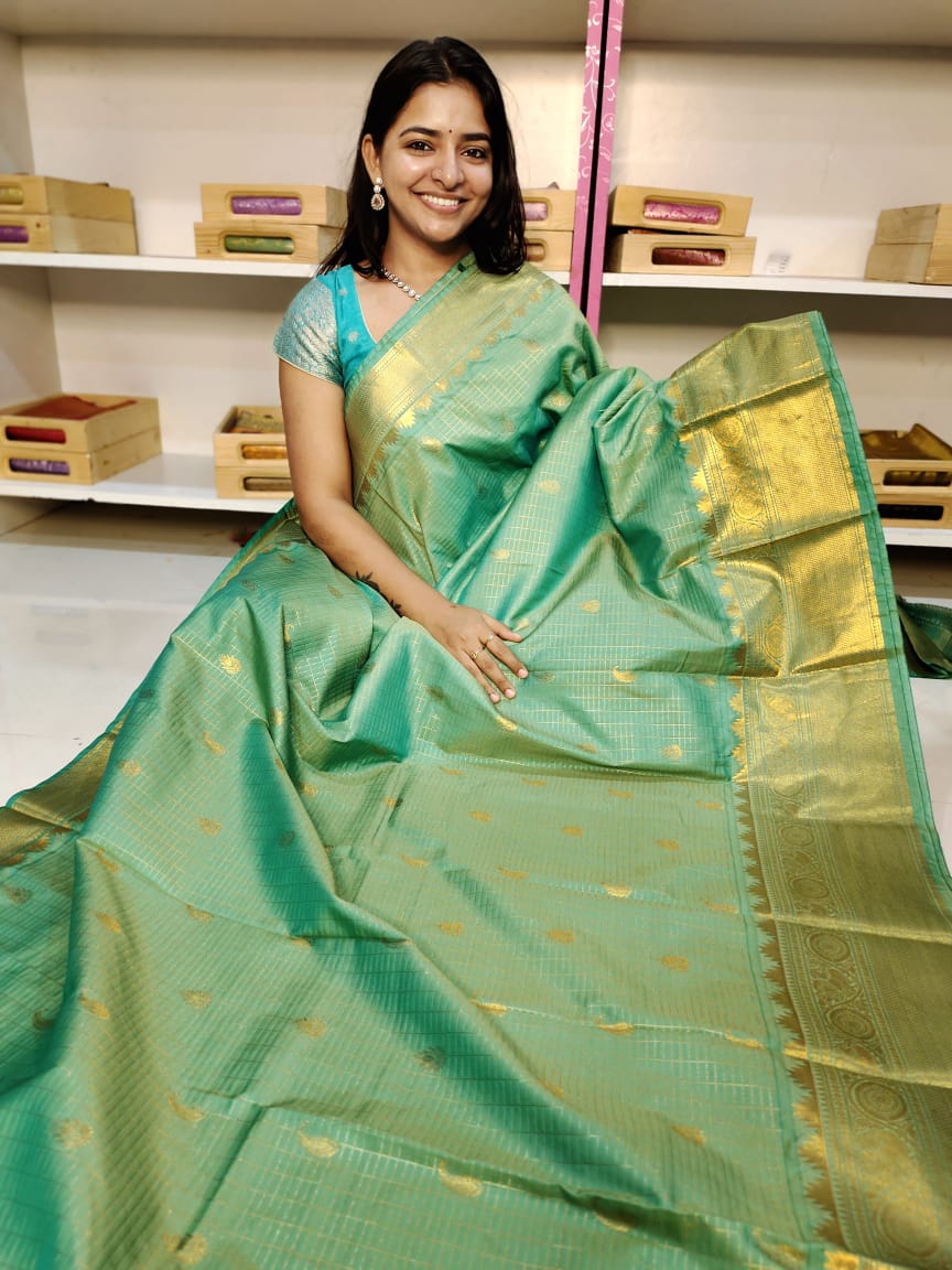 Gadwal offer sarees