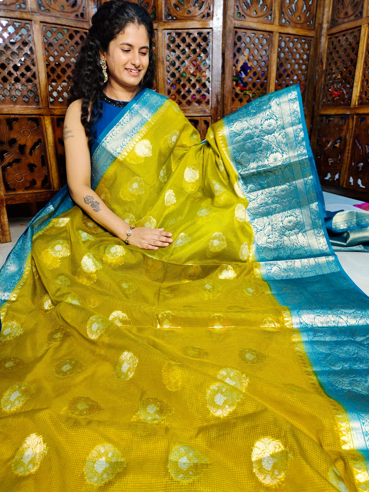 50% చీర ఆఫర్