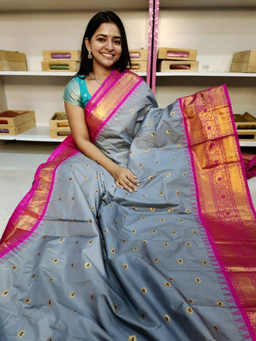 Gadwal offer sarees