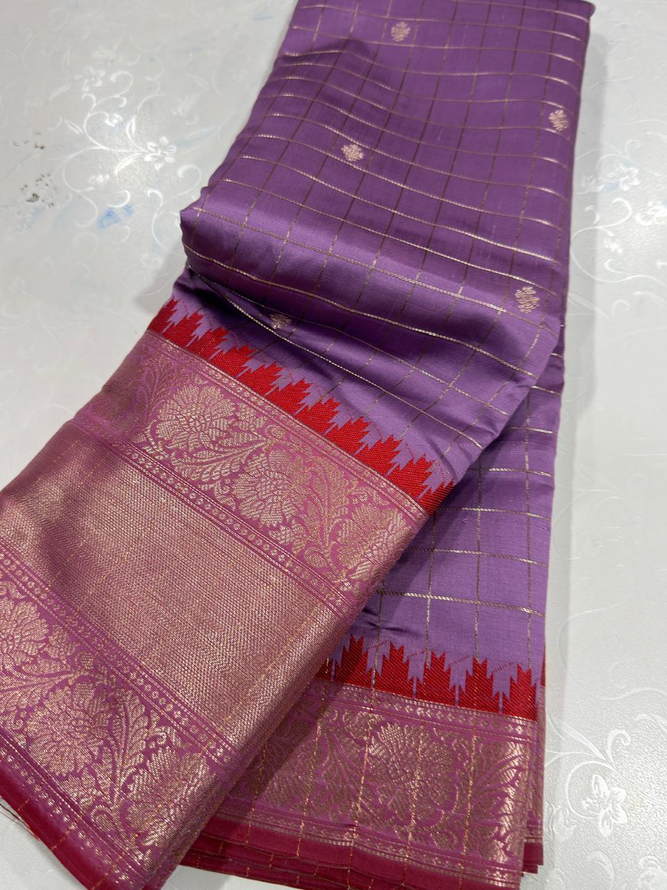 ఫిబ్రవరి అమ్మకం
