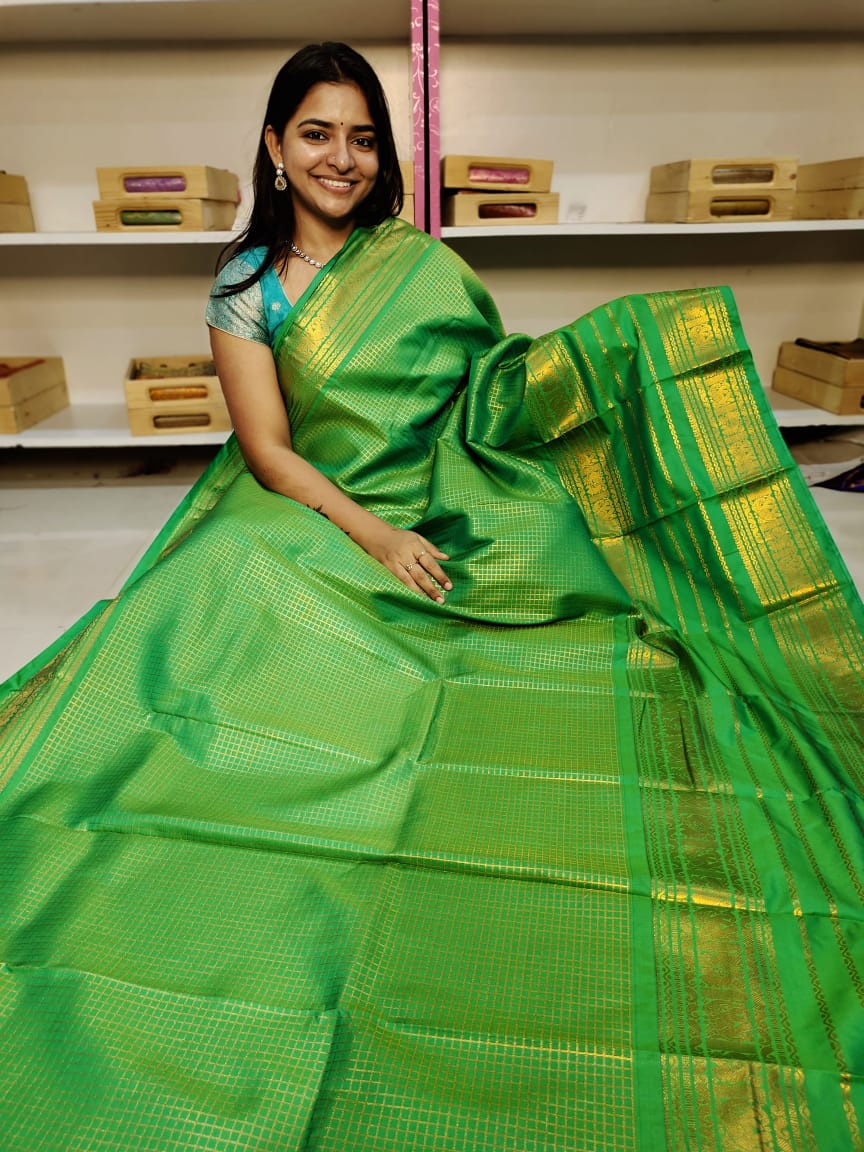 Gadwal offer sarees