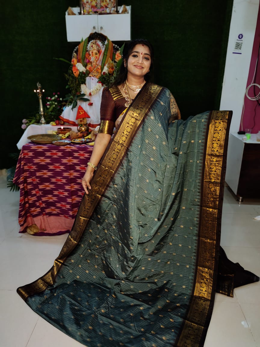 Vitange gadwal silk