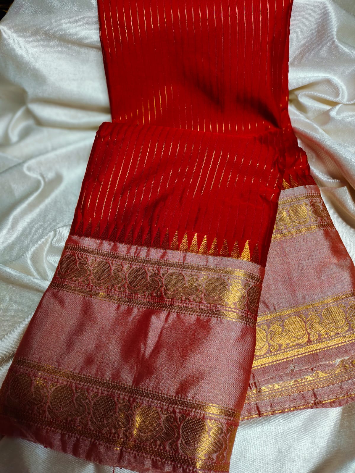 Vitange gadwal silk