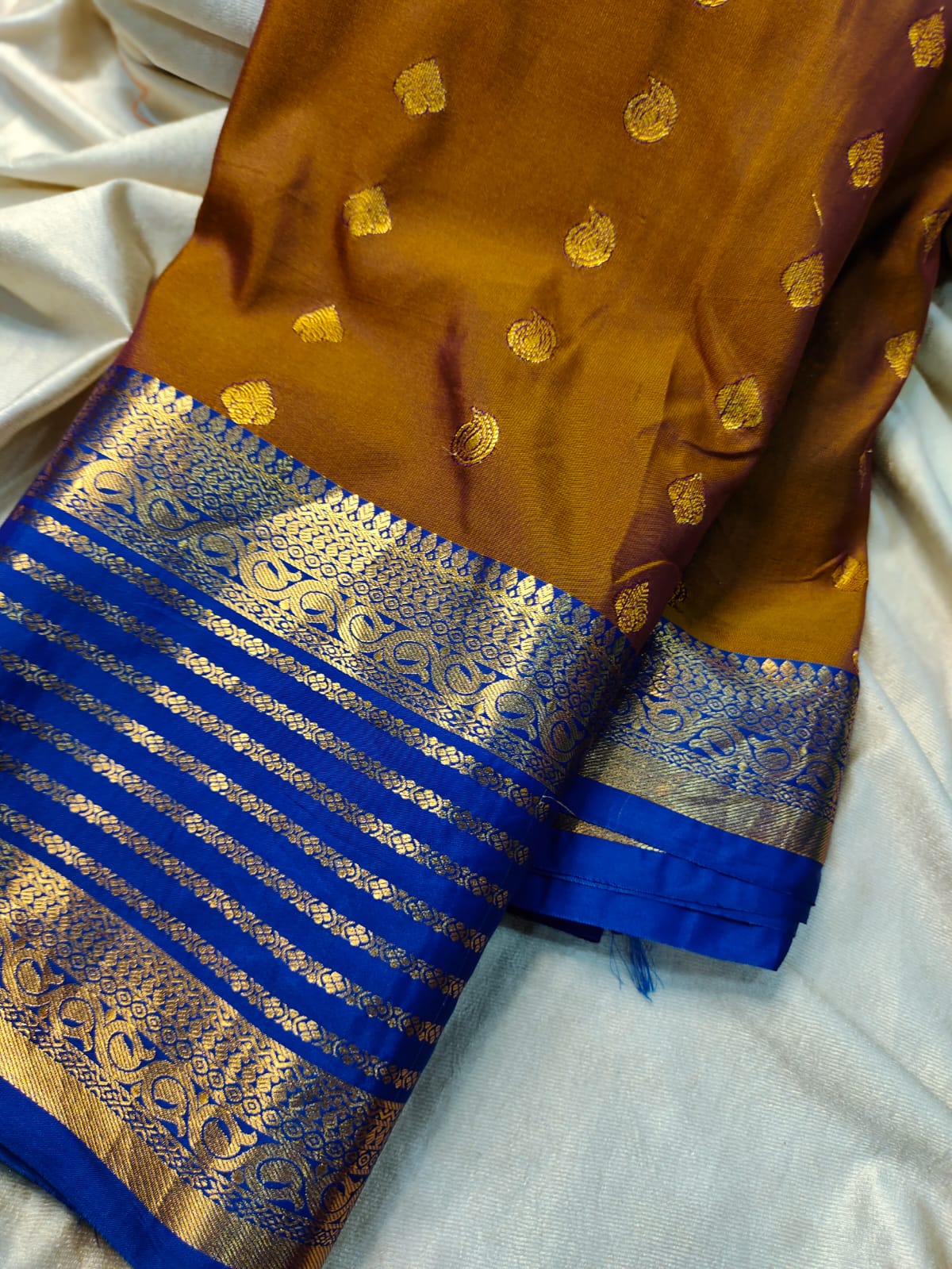60% offer gadwal sarees