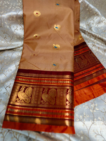 ప్రీమియం వితంగే గద్వాల్ సిల్క్ చీరలు