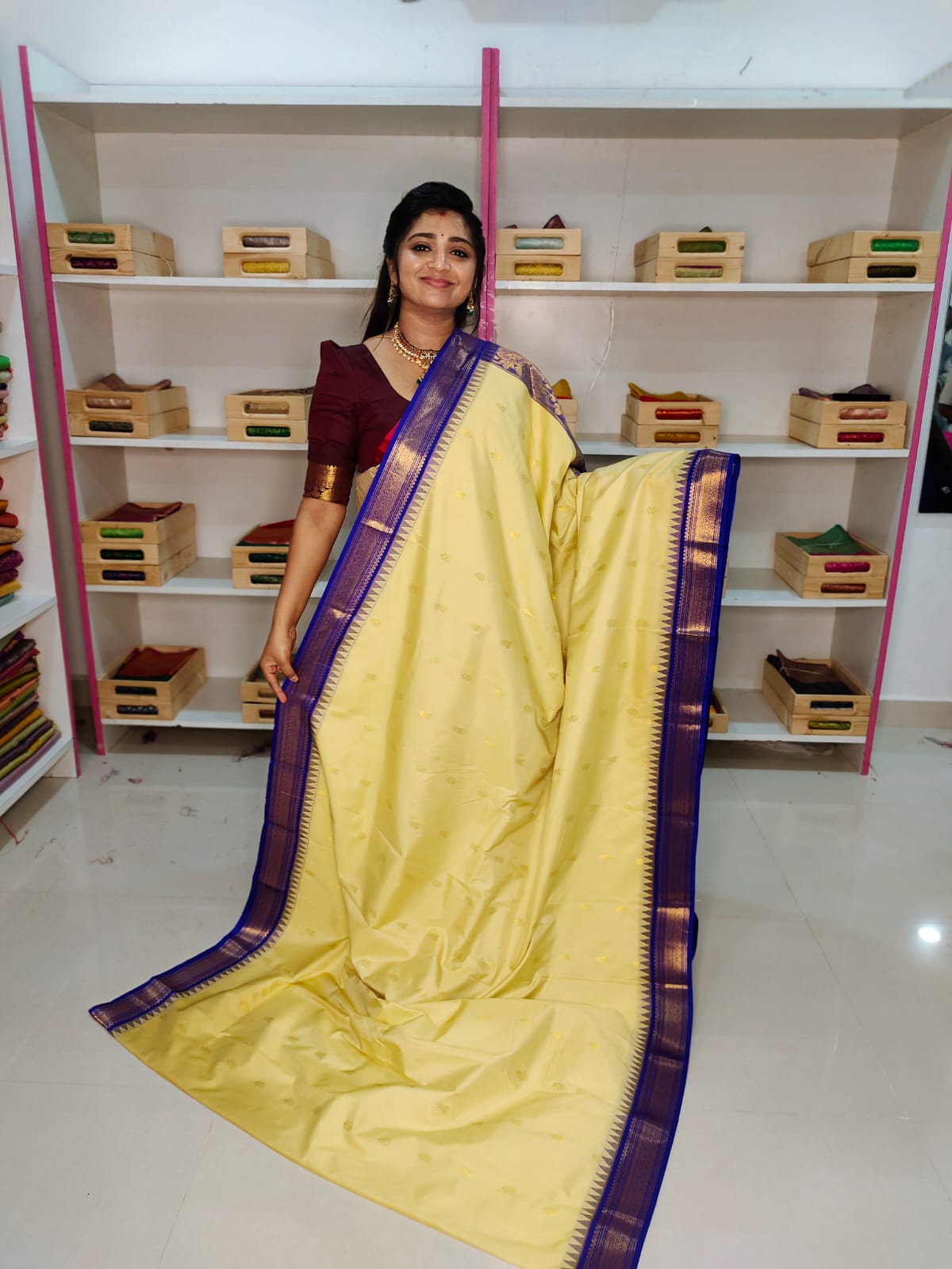 క్లియరెన్స్ సేల్ గద్వాల్